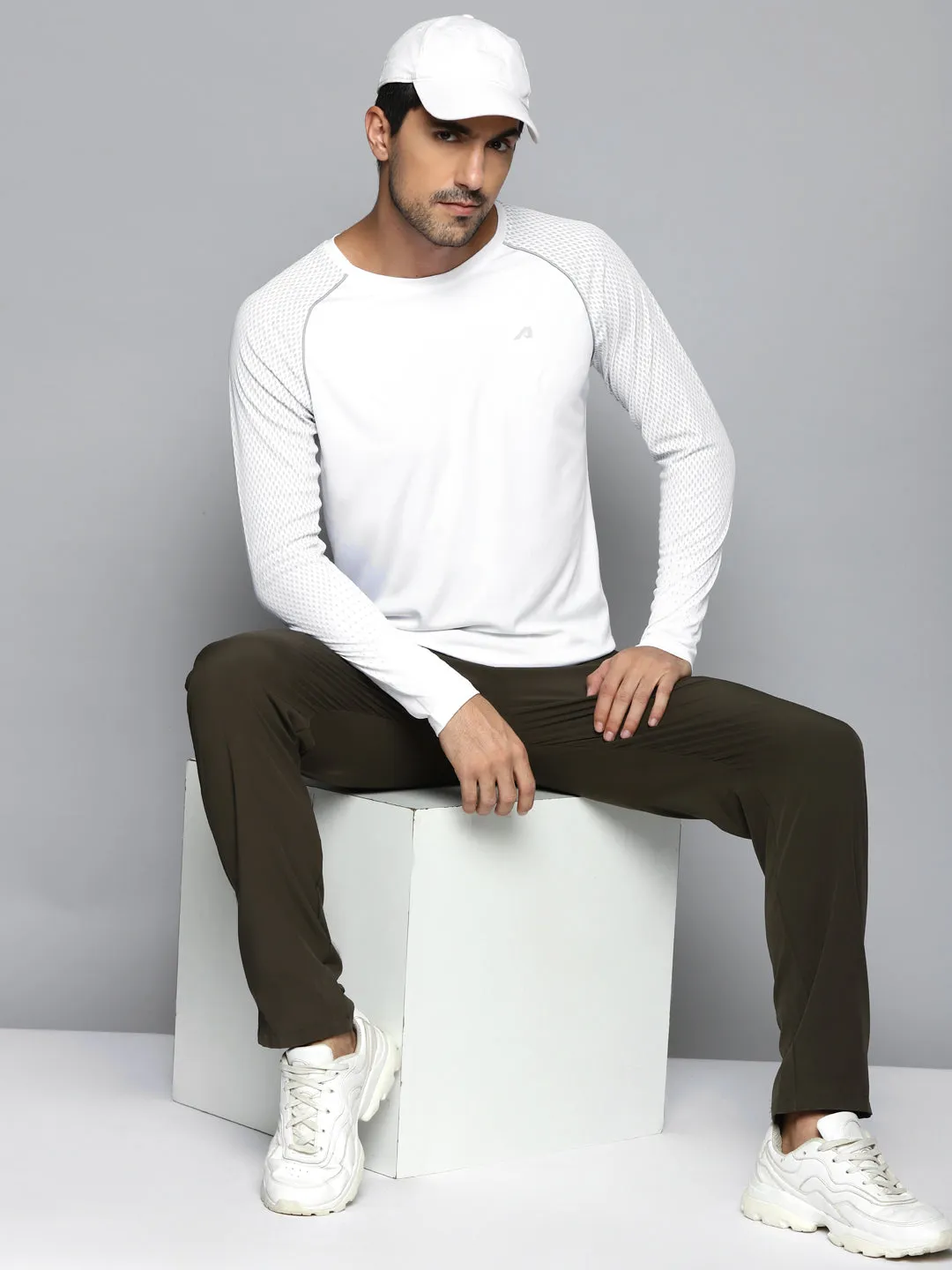 ALCIS Men White Slim Fit Running T-shirt