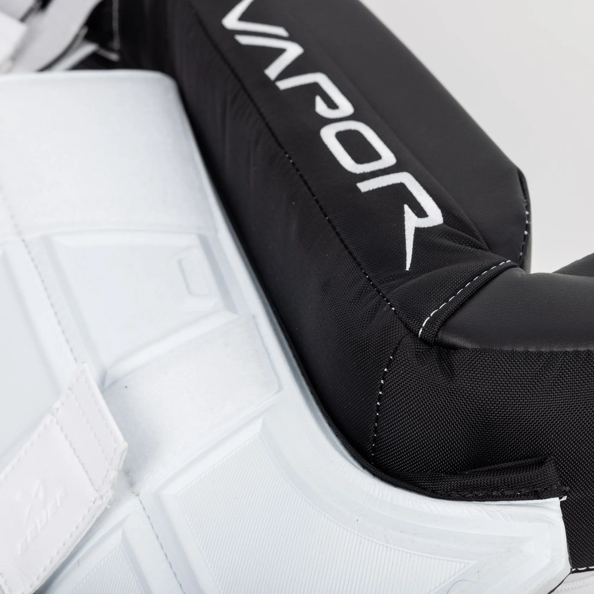 Bauer Vapor X5 Pro Senior Goalie Leg Pads