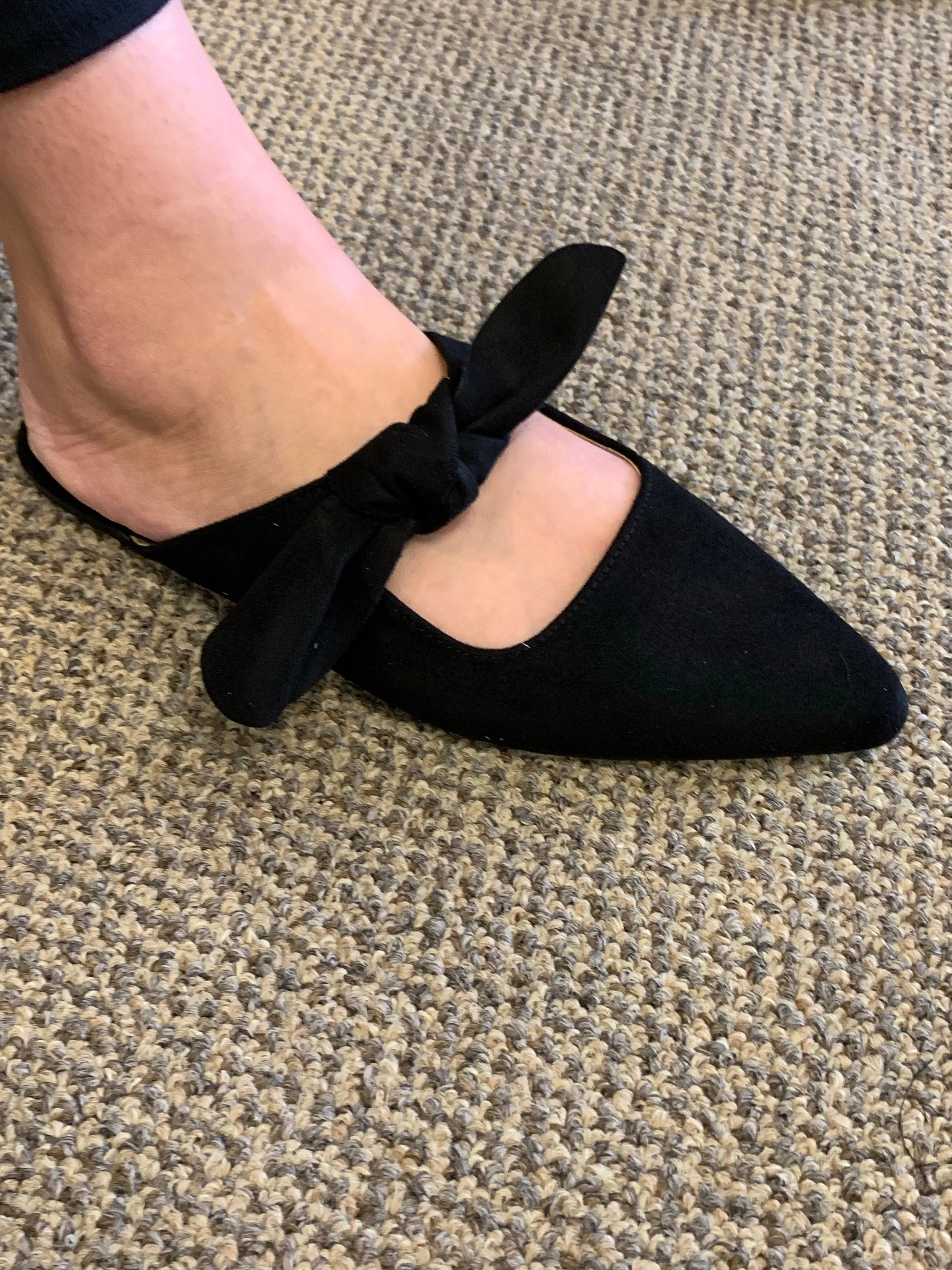 Black Bow Flat