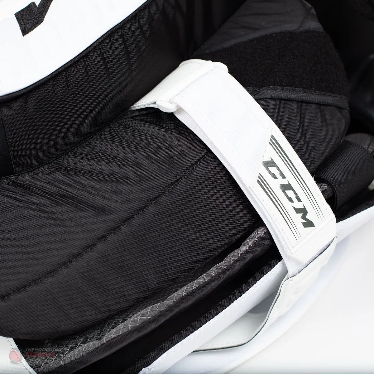 CCM Extreme Flex E4.9 Intermediate Goalie Leg Pads - Source Exclusive