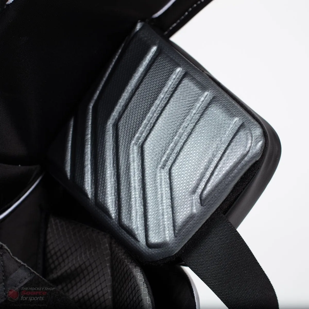CCM Extreme Flex E4.9 Intermediate Goalie Leg Pads - Source Exclusive