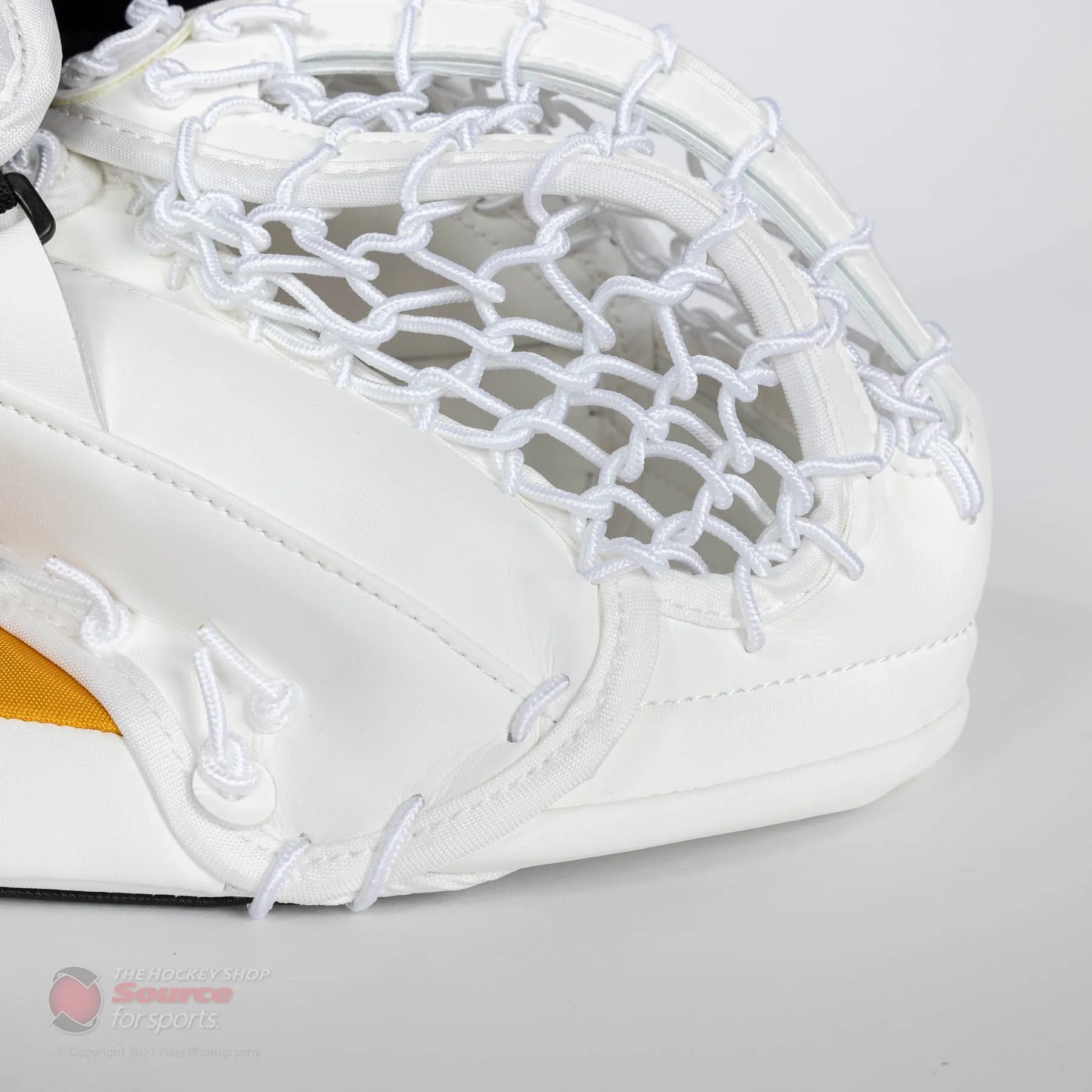 CCM Extreme Flex E5.9 Senior Goalie Catcher