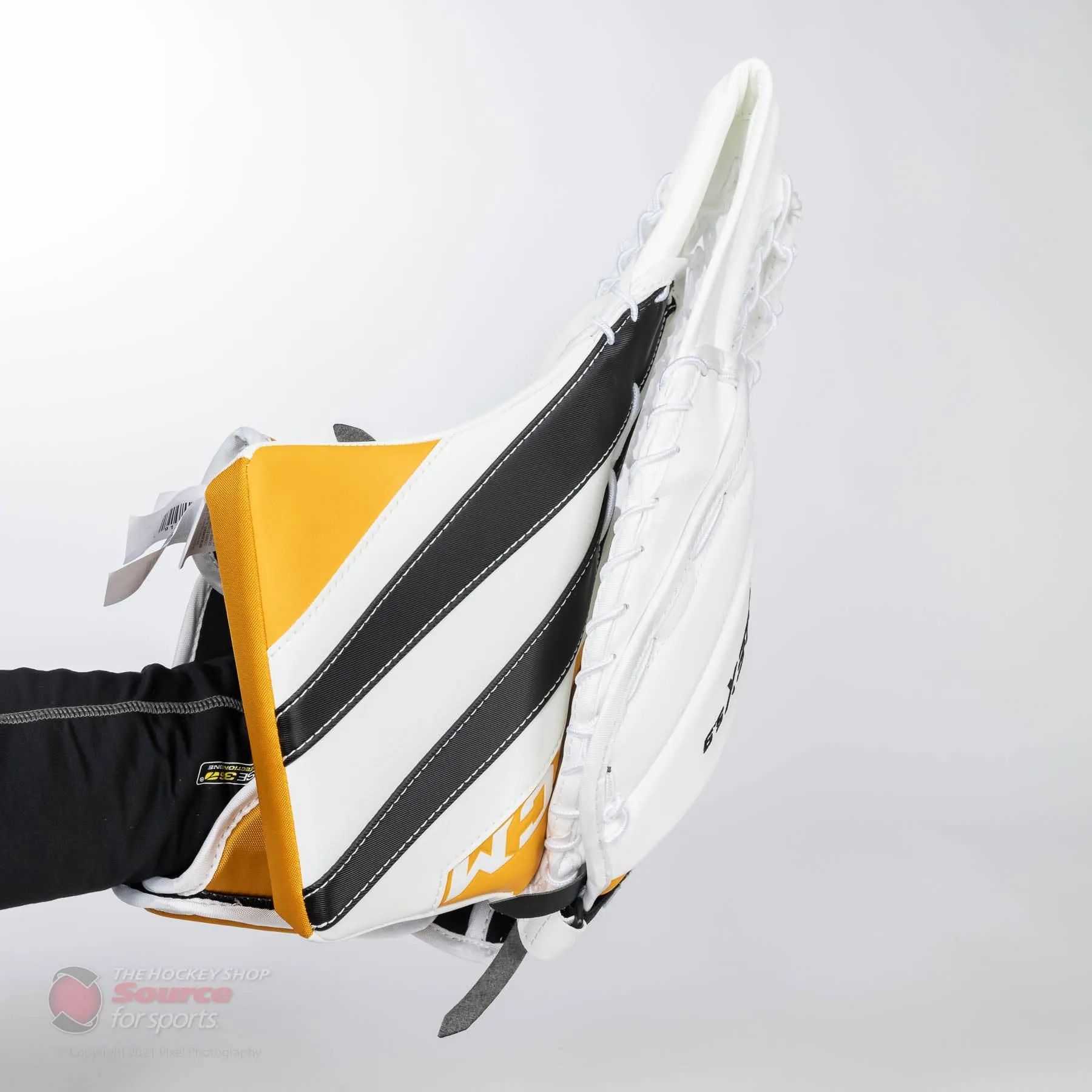 CCM Extreme Flex E5.9 Senior Goalie Catcher