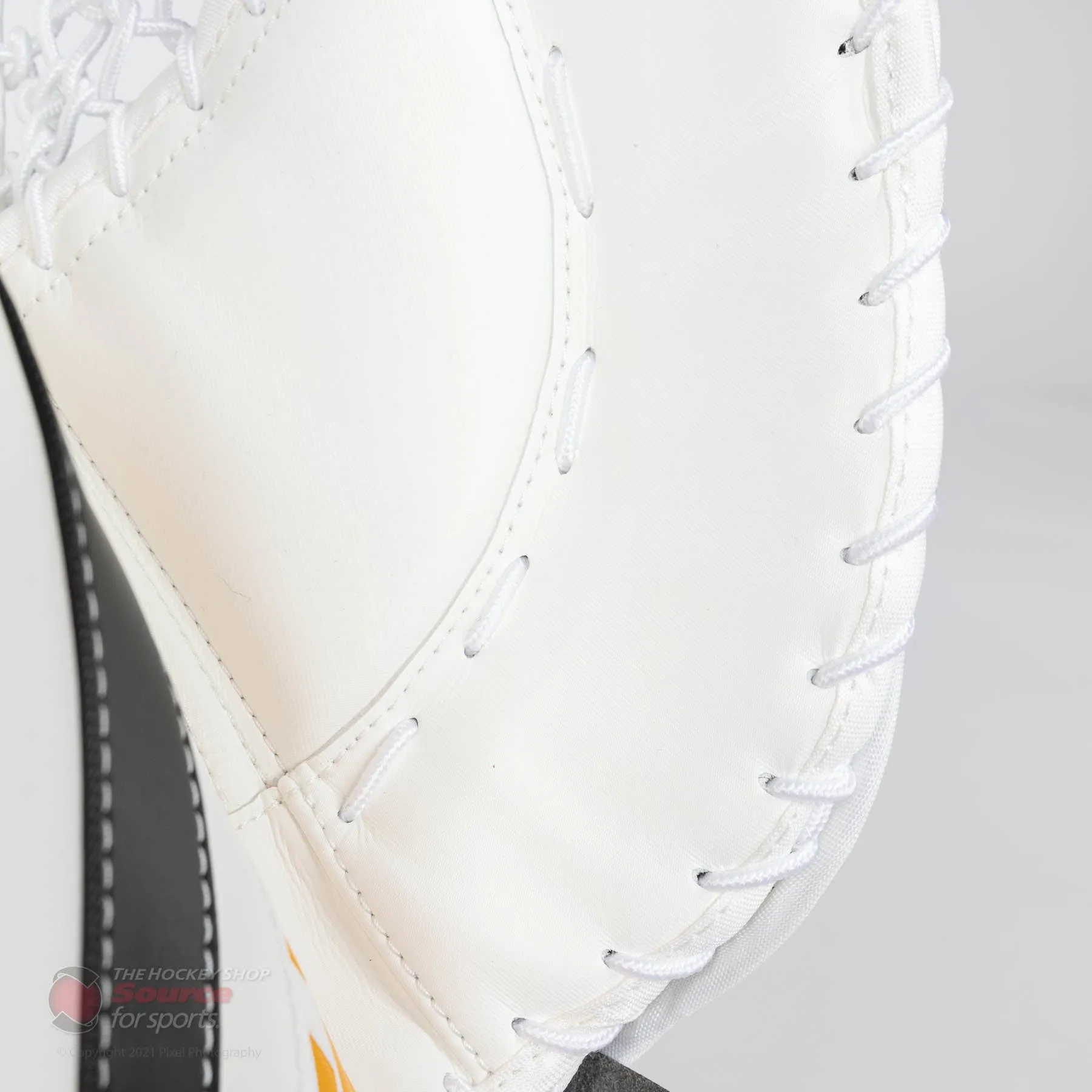 CCM Extreme Flex E5.9 Senior Goalie Catcher