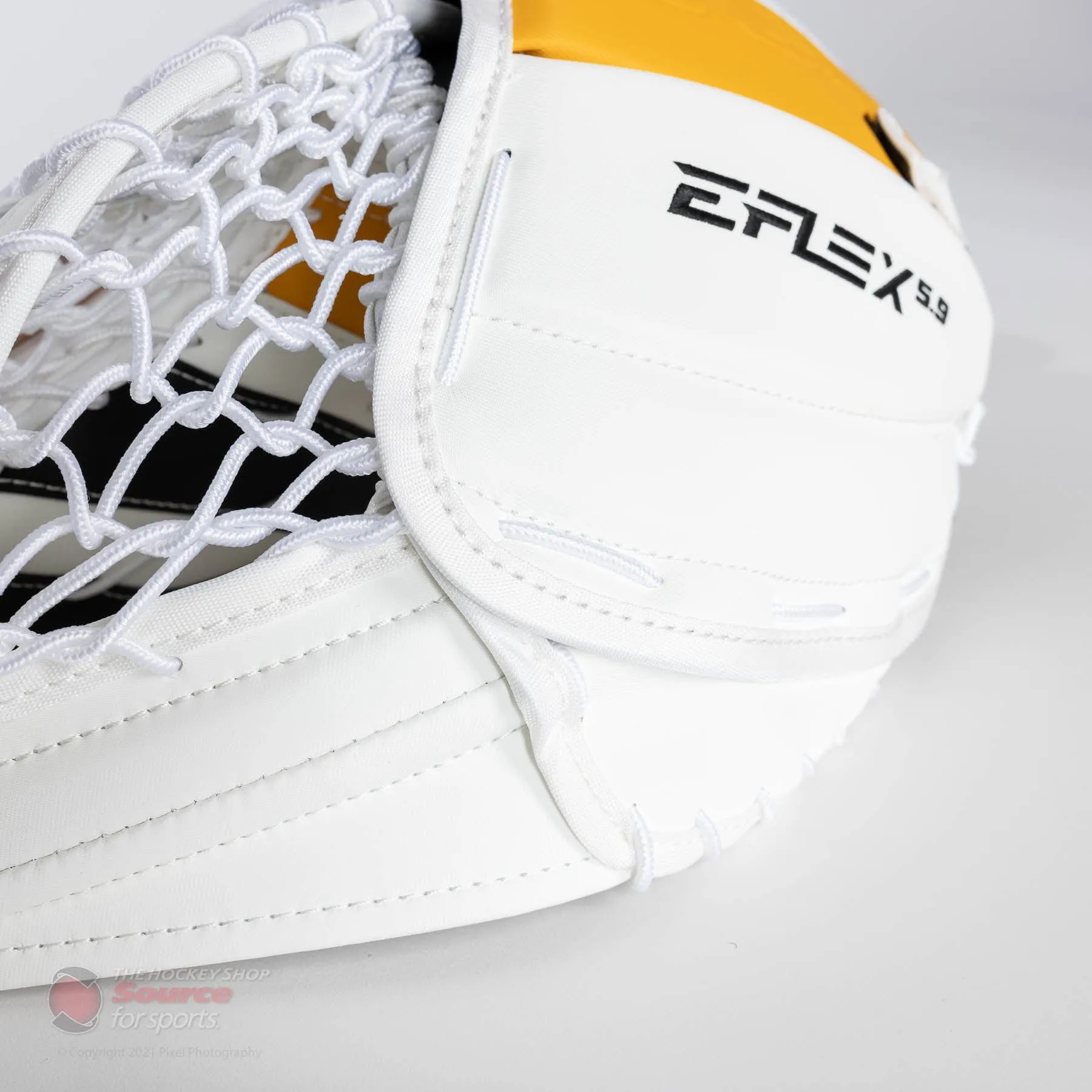 CCM Extreme Flex E5.9 Senior Goalie Catcher
