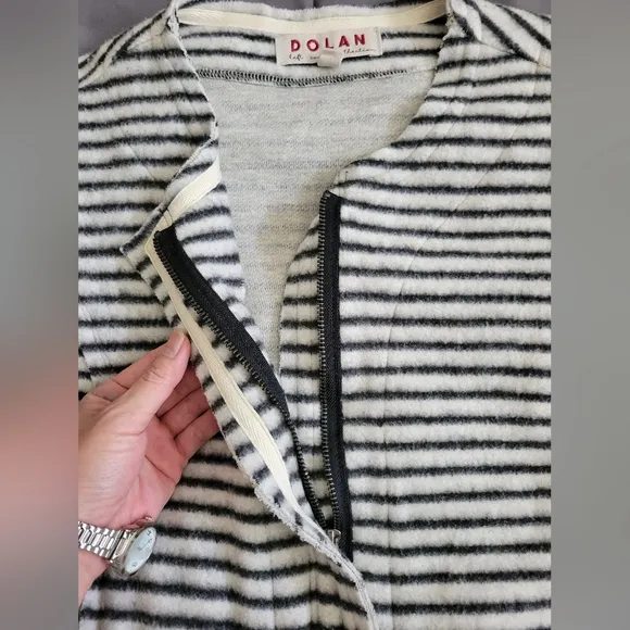 Dolan | Left Coast | Anthro | Soft Ivory/Black Striped Fleece Jacket (SIZE M)