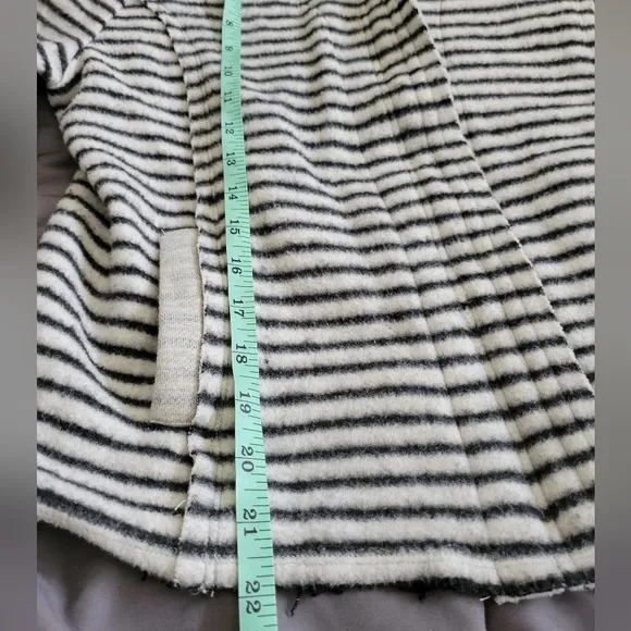 Dolan | Left Coast | Anthro | Soft Ivory/Black Striped Fleece Jacket (SIZE M)