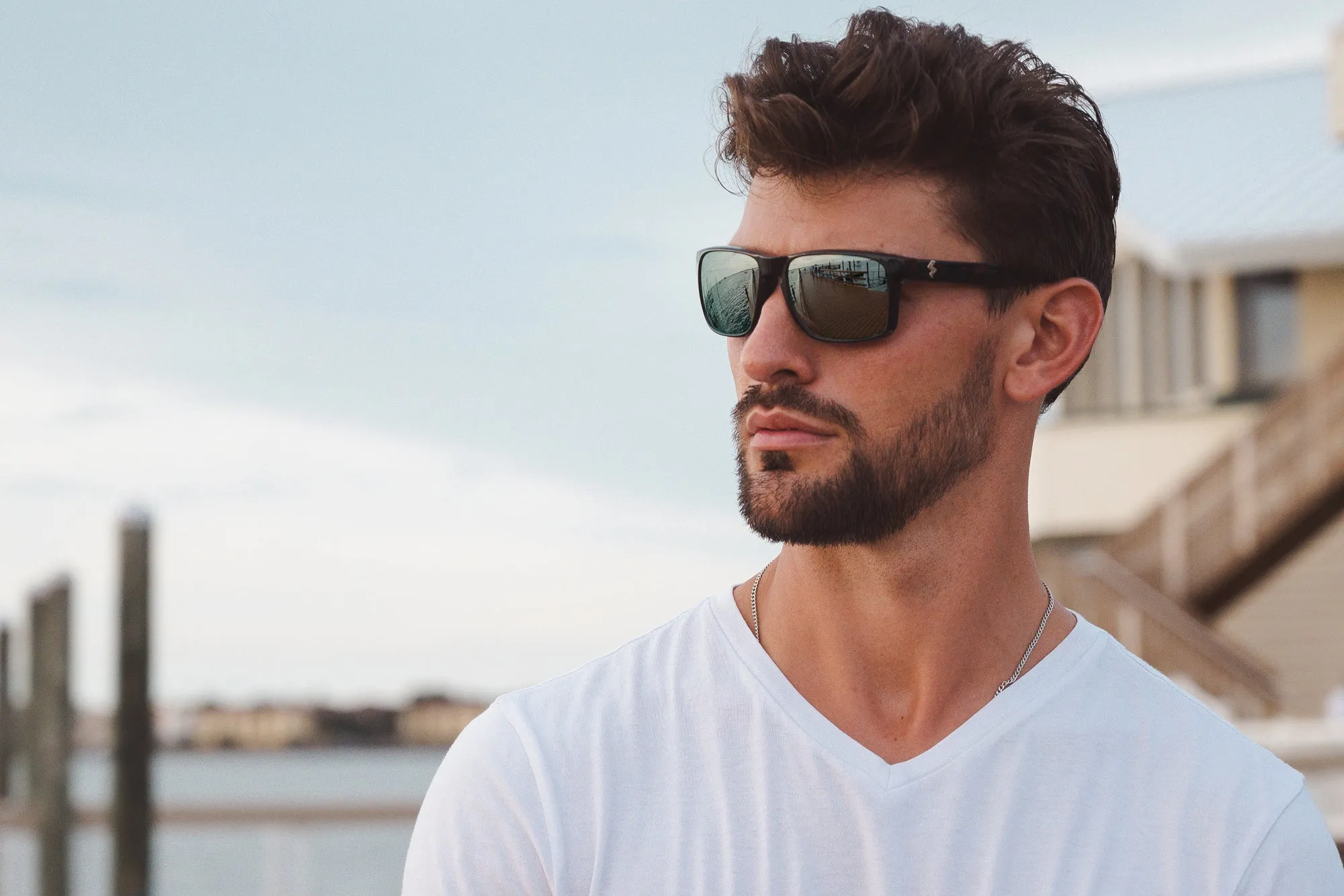 Egmont | Pilot