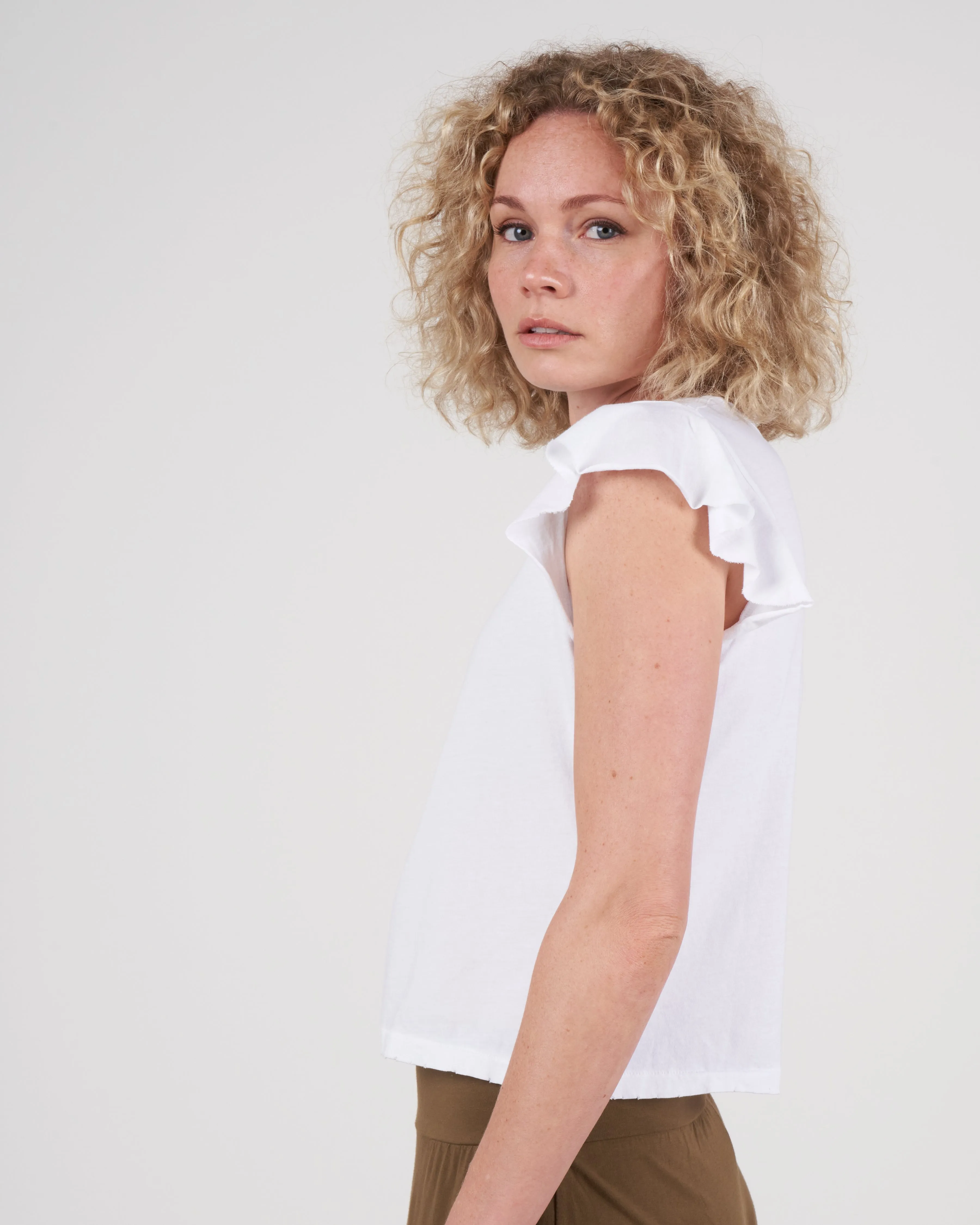 flutter tee - white