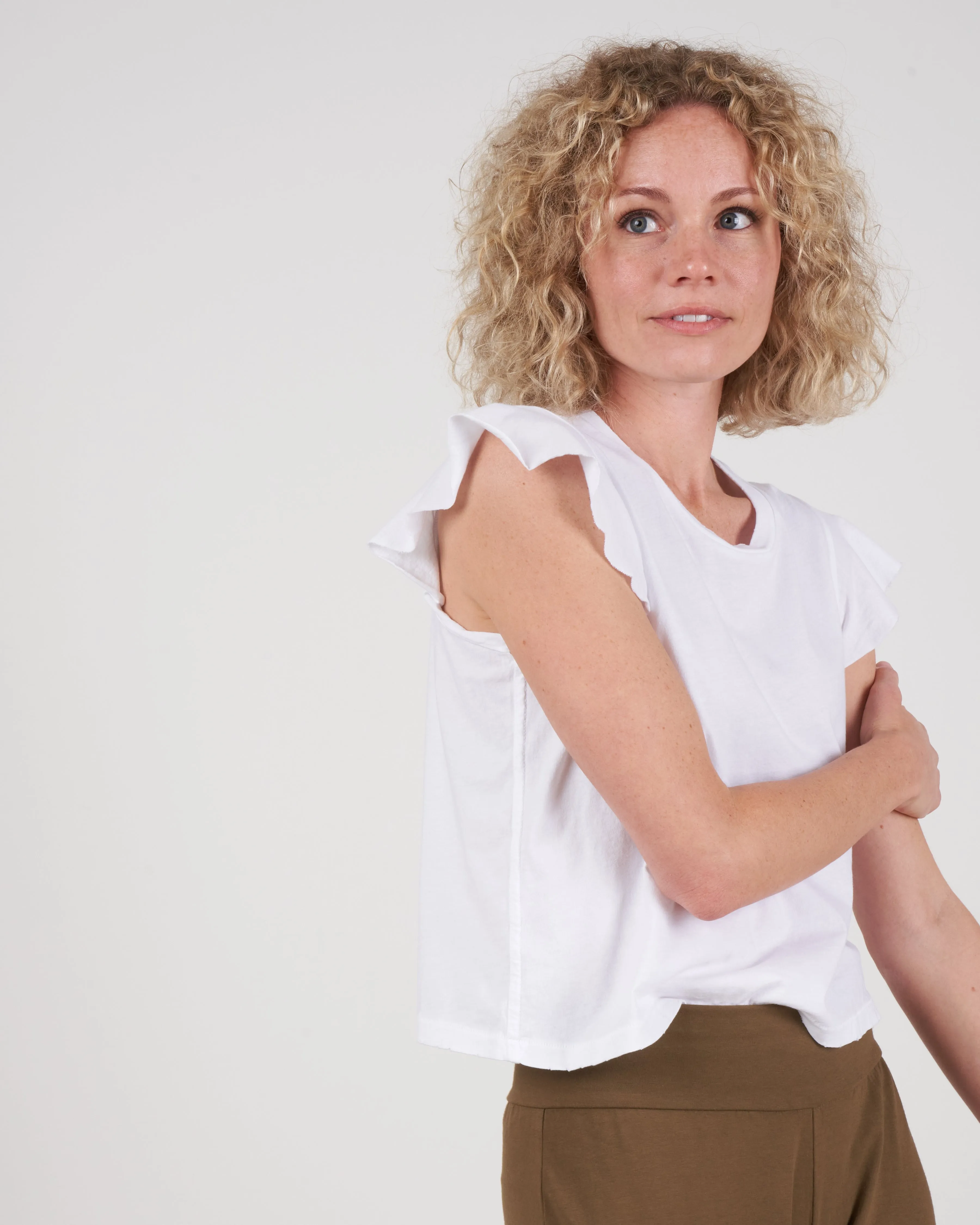 flutter tee - white