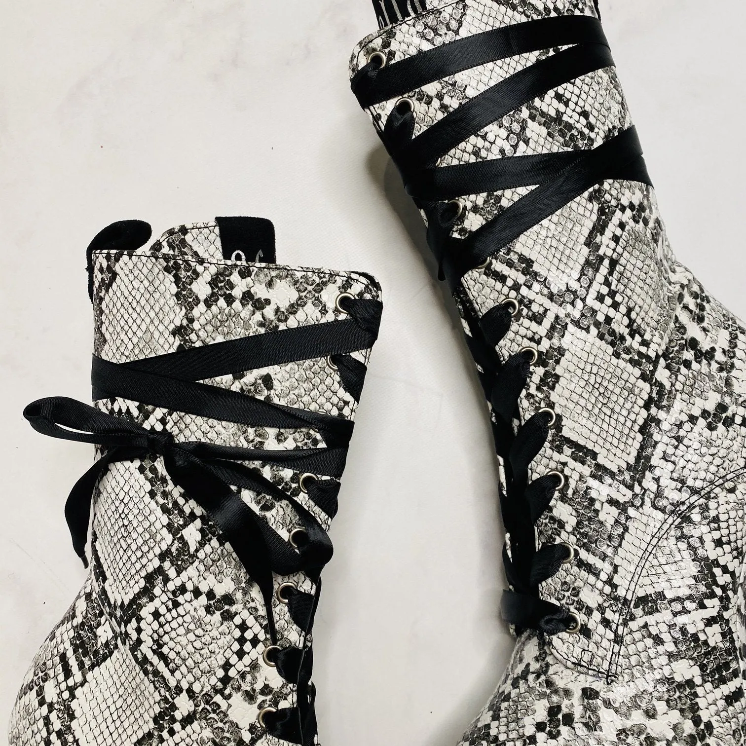 Hella Heels Ribbon Laces