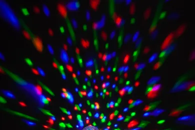 IBIZA LIGHT 4IN1 VALO ASTRO, WATERWAVE, UV JA STROBO OMINAISUUKSILLA