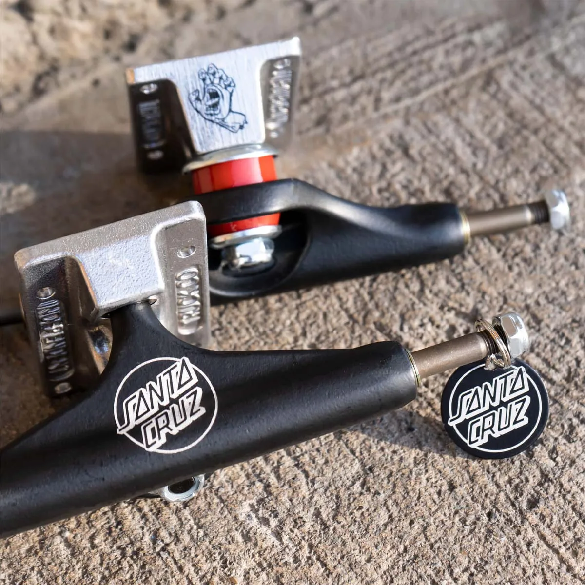 Independent - Santa Cruz 139 Skateboard Trucks