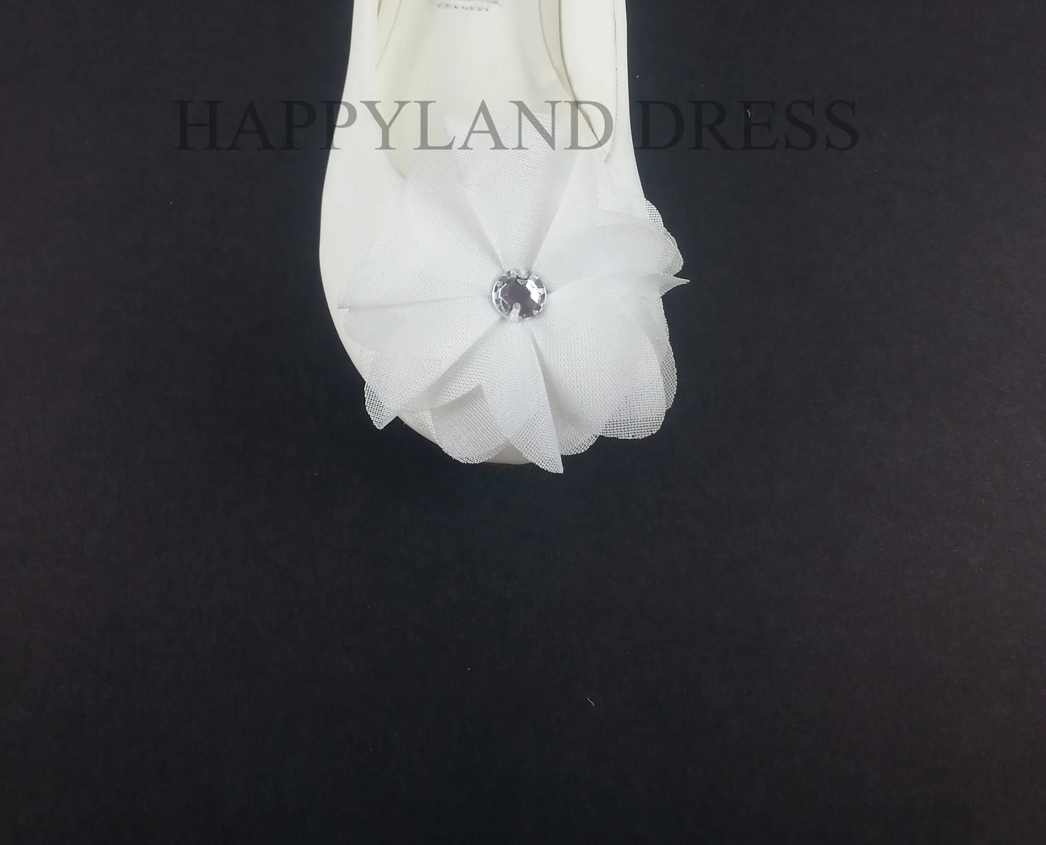 Ivory Flat Shoe With Rhinestone