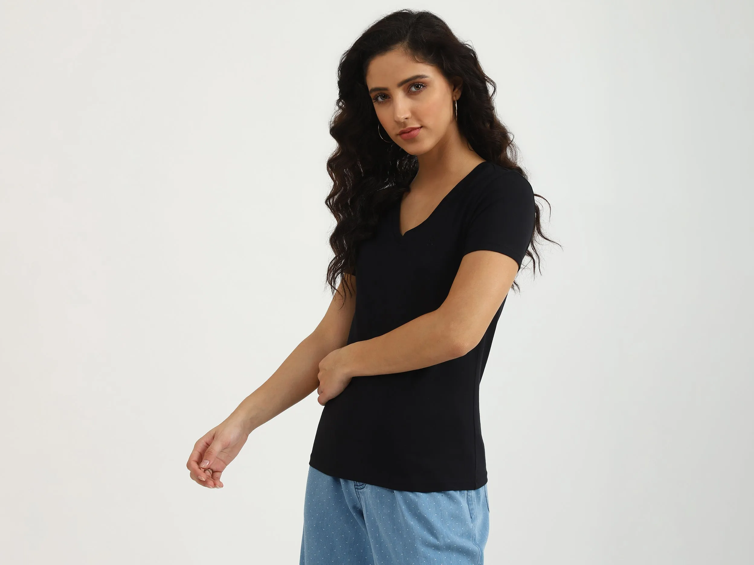 Ladies Round Neck Solid T-Shirt