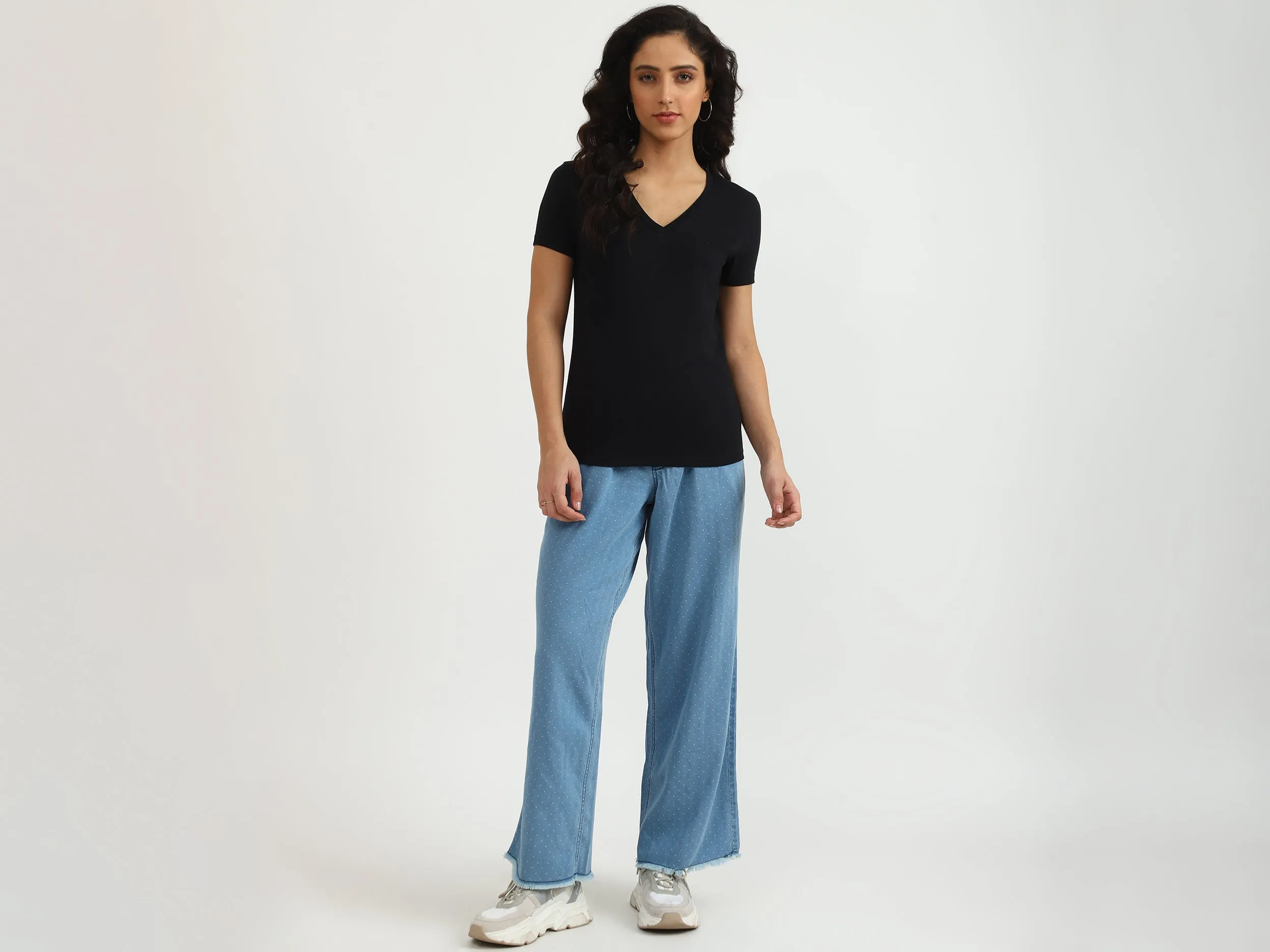 Ladies Round Neck Solid T-Shirt