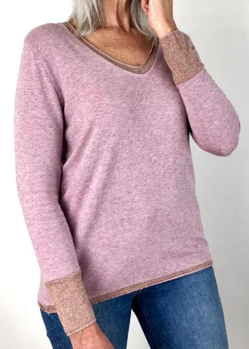 LOVE FROM ITALY Soft Jumper V Neck - Soft Pink