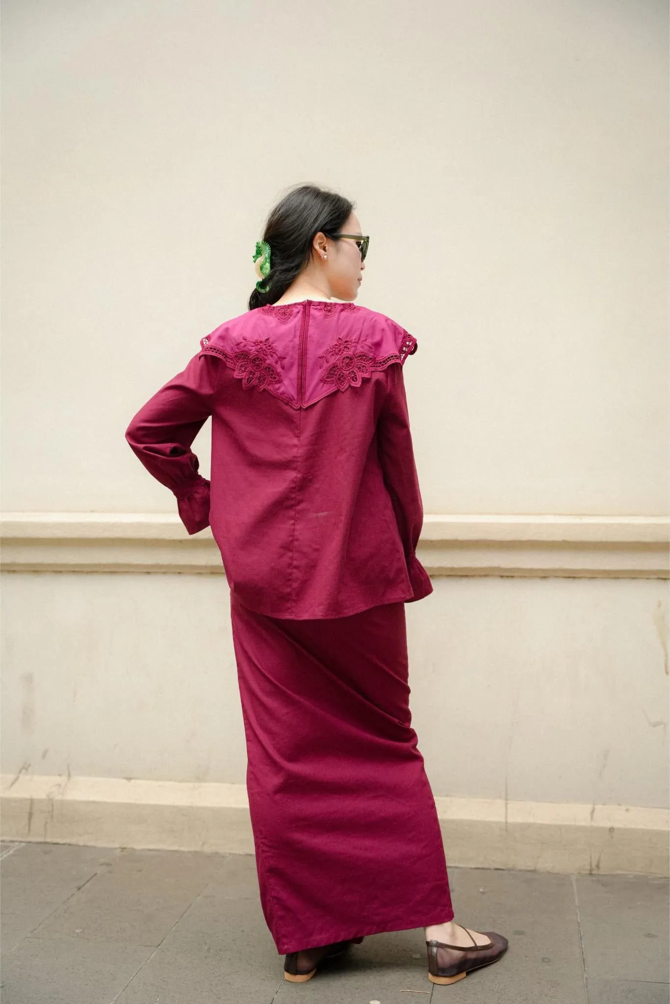MARGOT KURUNG IN BURGUNDY