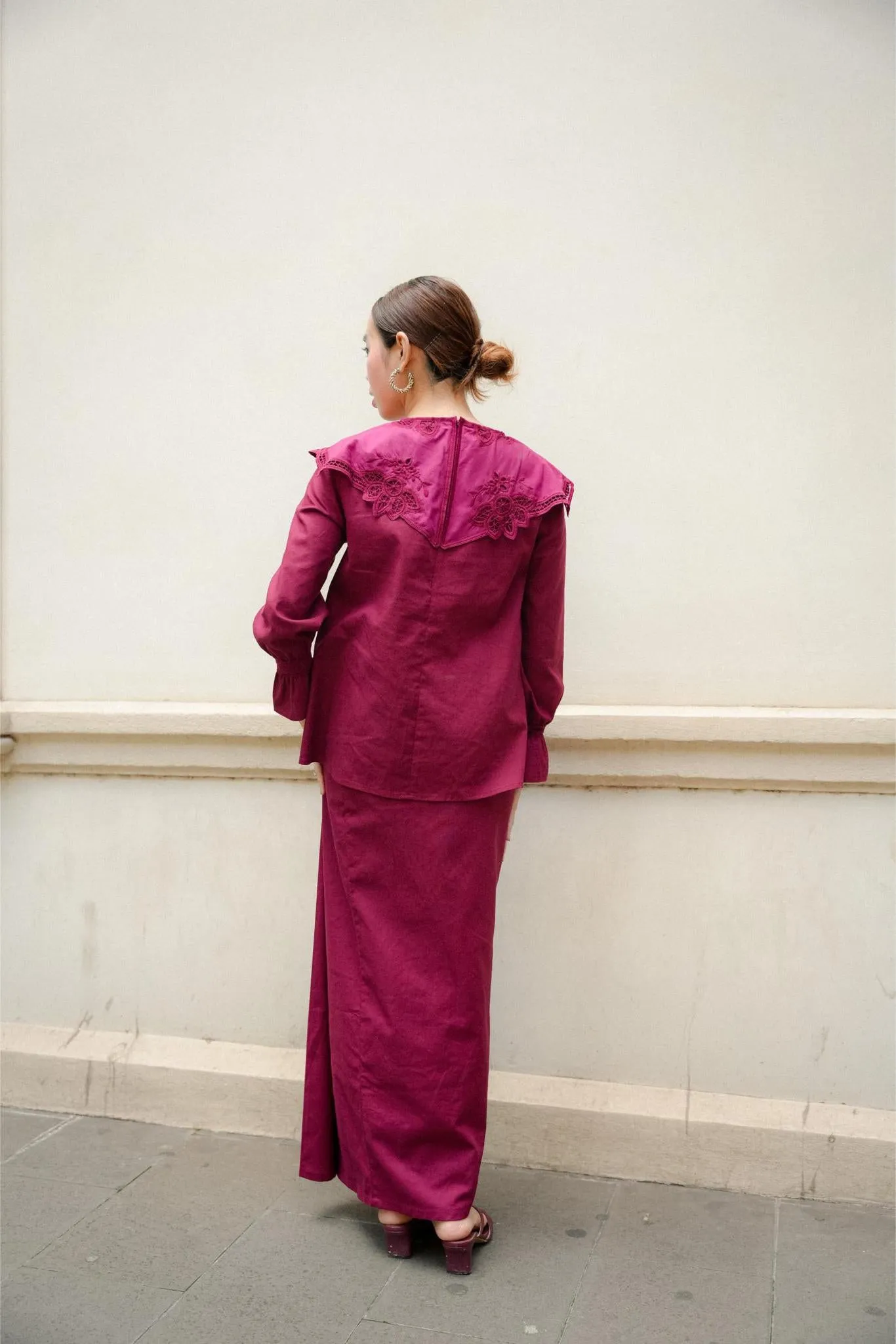 MARGOT KURUNG IN BURGUNDY