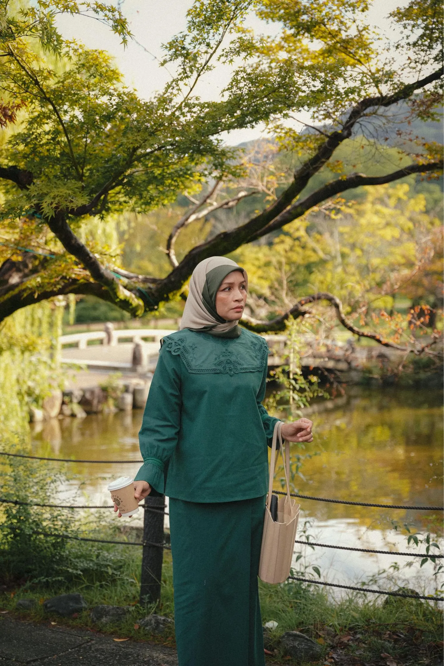 MARGOT KURUNG IN FOREST