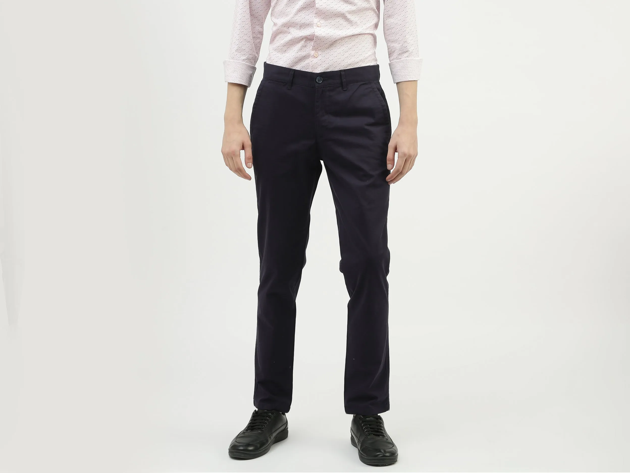 Men Solid Slim Fit Trousers