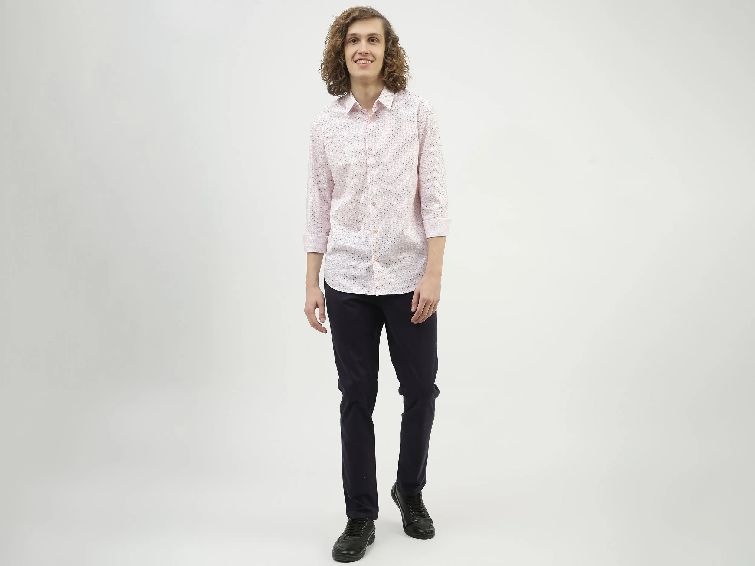 Men Solid Slim Fit Trousers