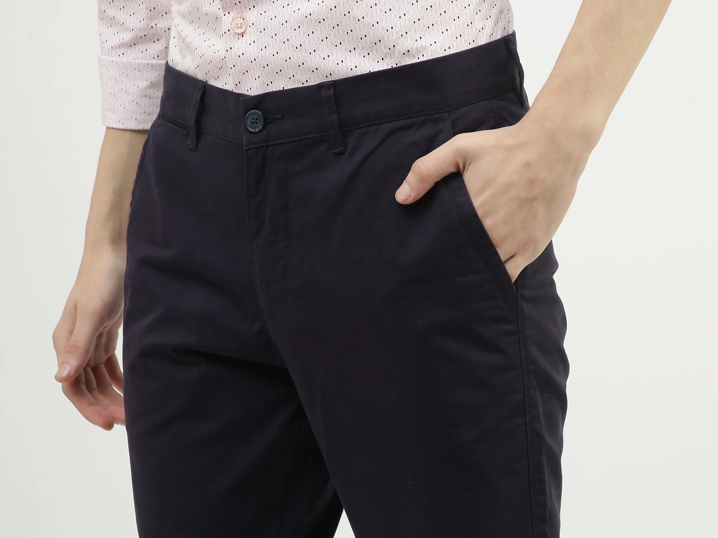 Men Solid Slim Fit Trousers