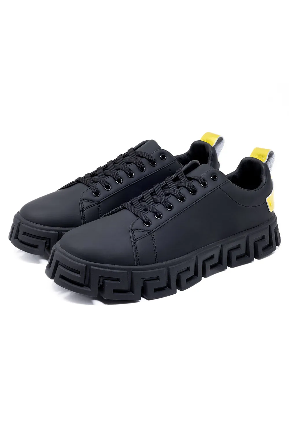 Nifty Pair Low Top Sneakers 2