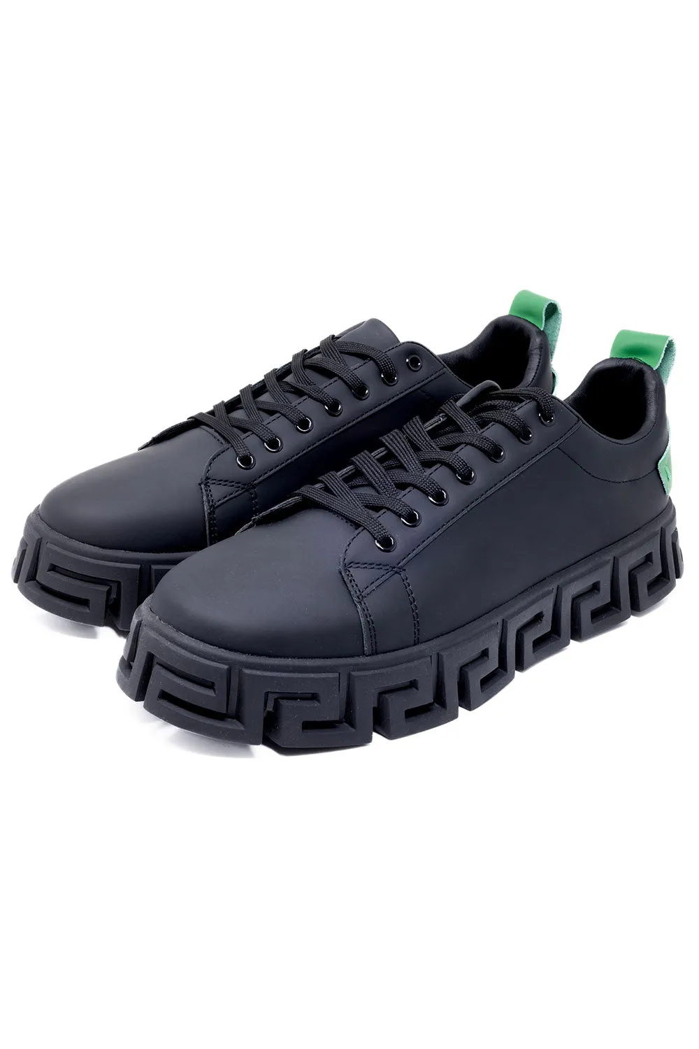 Nifty Pair Low Top Sneakers 2