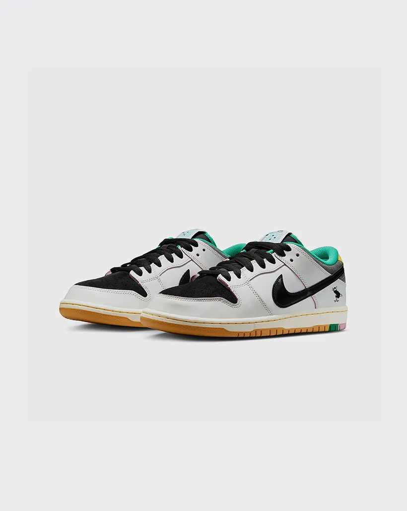Nike SB x CSEF Dunk Low Pro Shoe