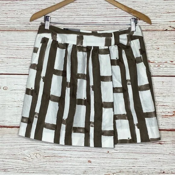 NWT Banana Republic Factory White and Brown Wrap Skirt Sz 6