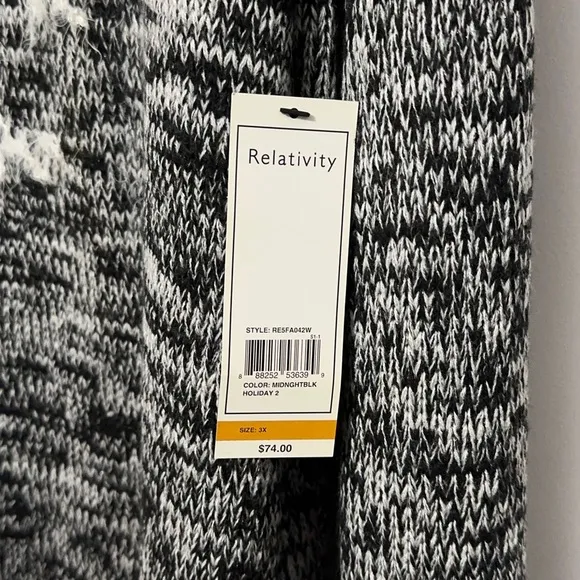 NWT Relativity Snowflake Sweater Gray Womens Plus Size 3X