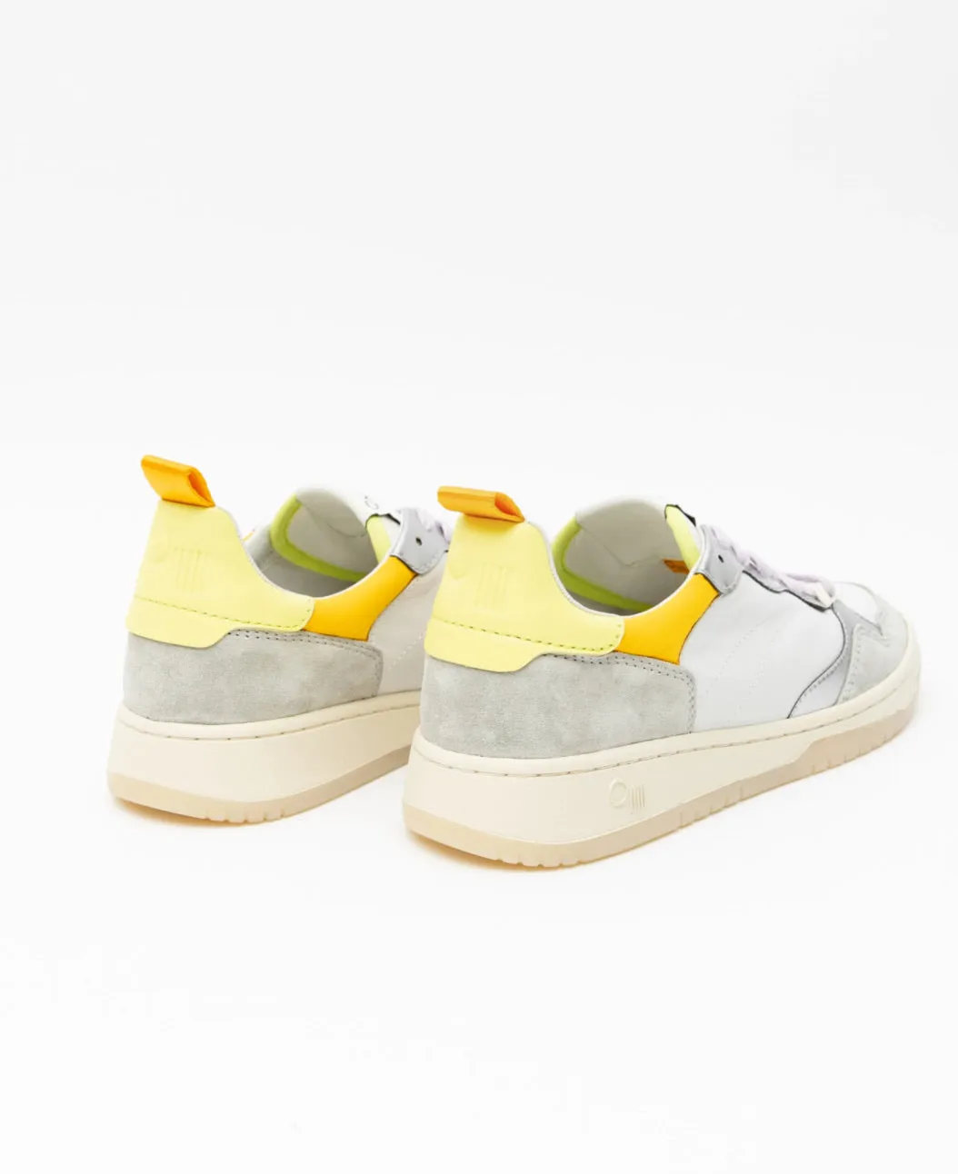 ON Spring Phoenix Sneaker