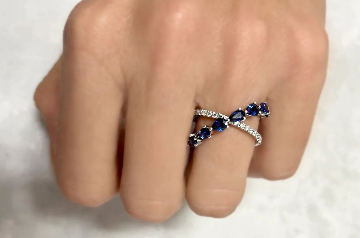 Ring 18kt Gold Pear Sapphires & Diamonds Criss-Cross