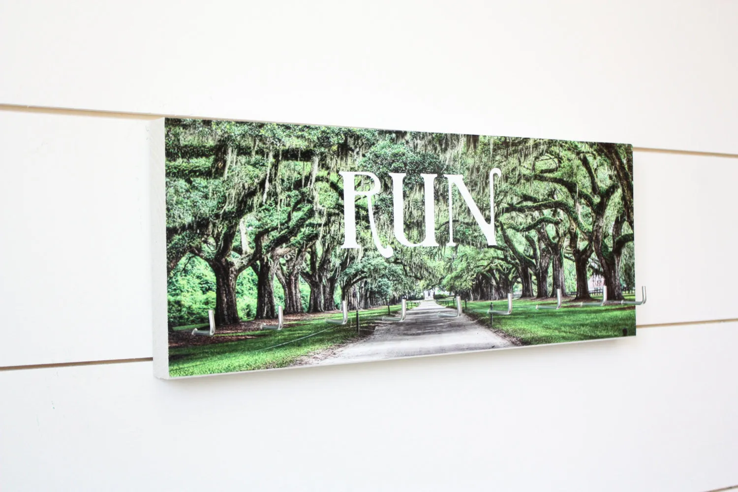 Run Medal Holder - Southern Drive - Medium (Full Color)