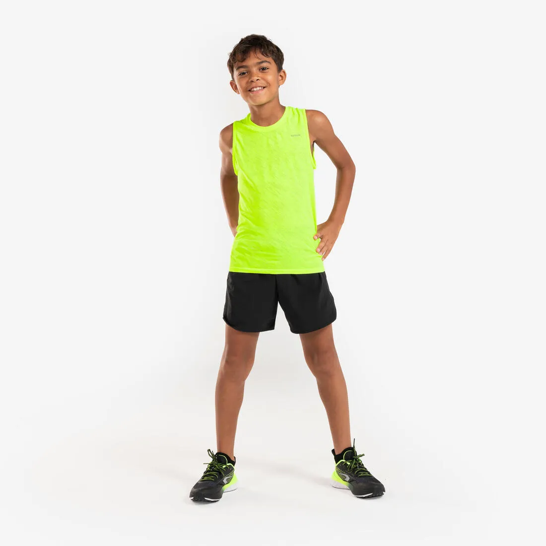 Short de Running respirant Enfant - KIPRUN dry  900 noir et gris