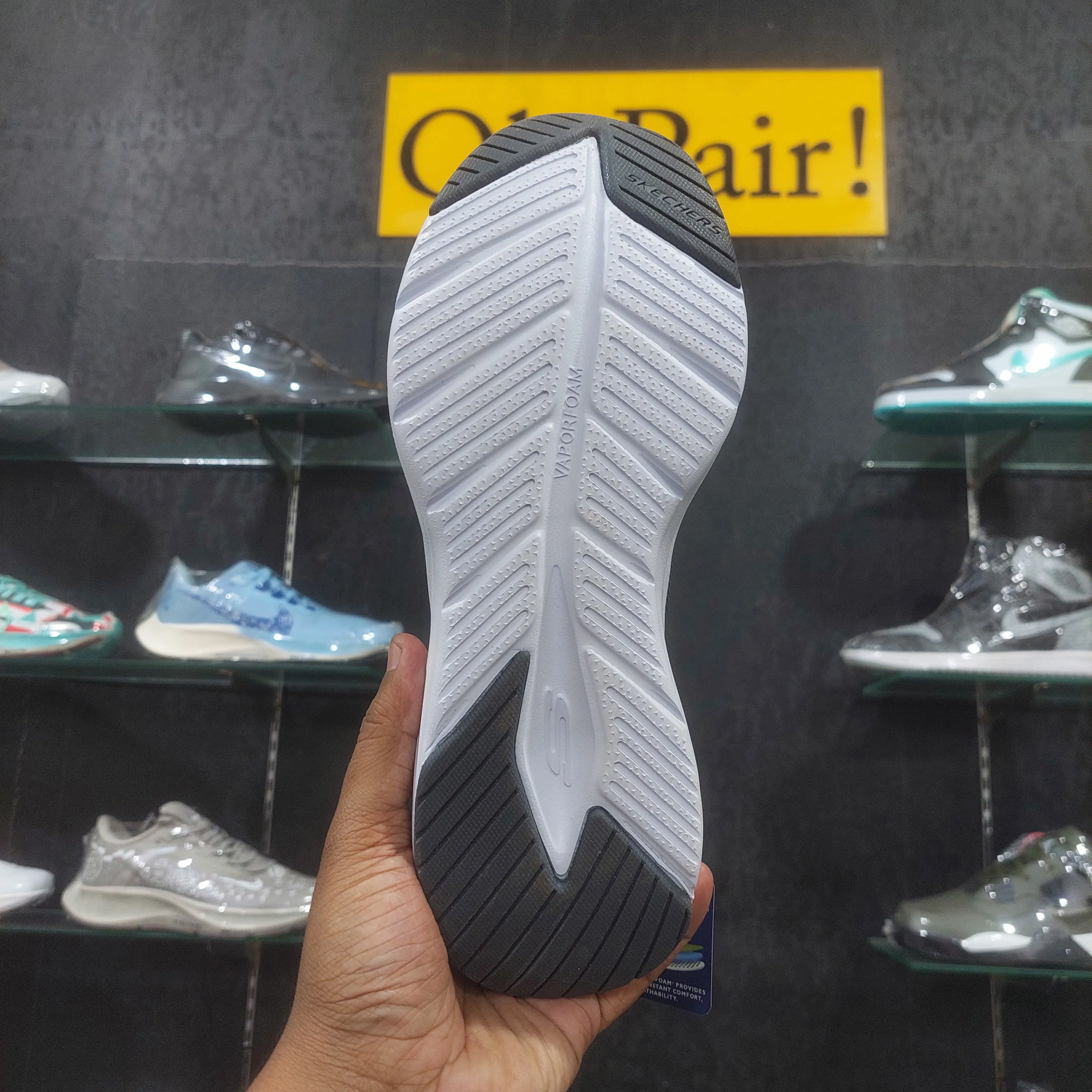 Sketchers Vapour Foam Grey