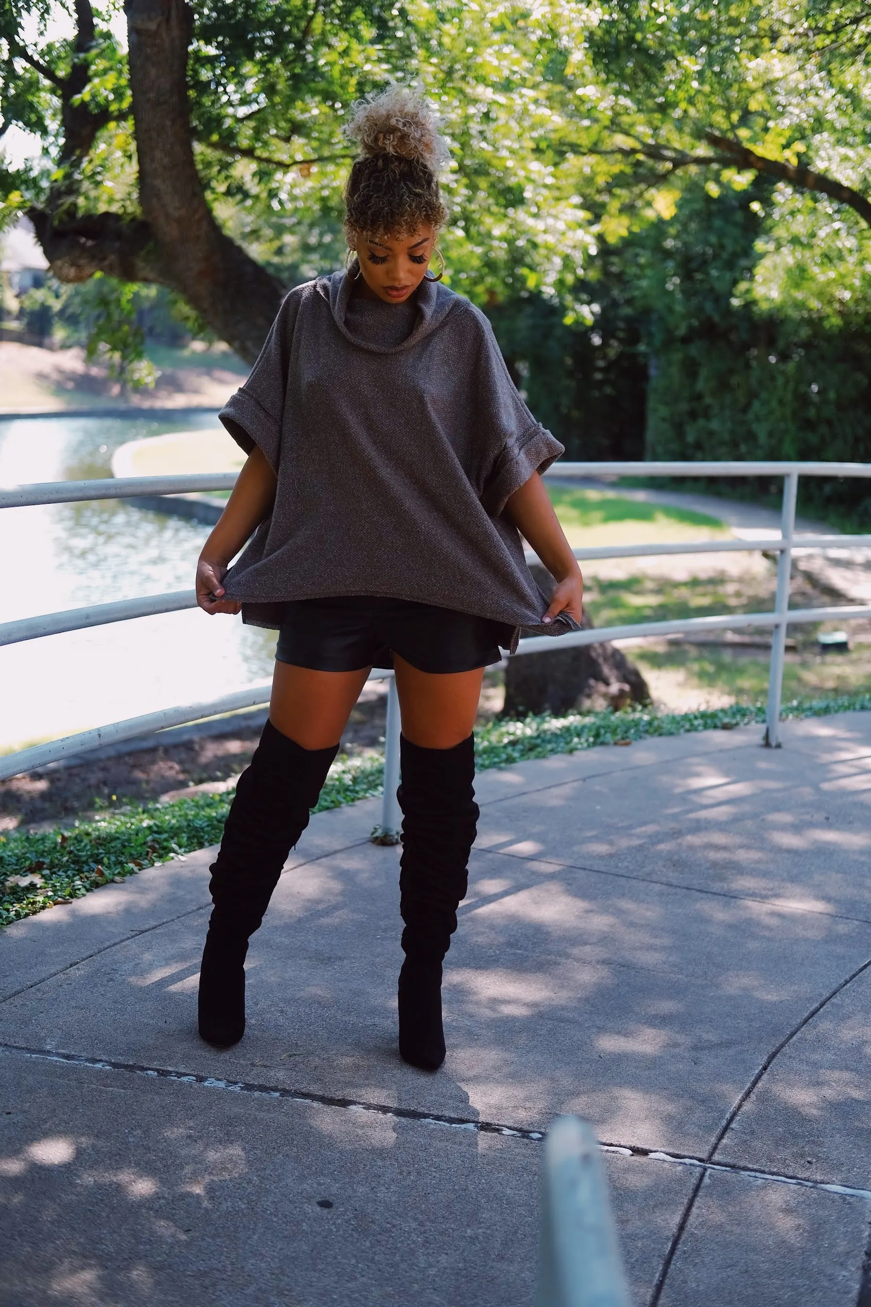TWO TONE SOFT TEXTURE KNIT TOP (Charcoal)