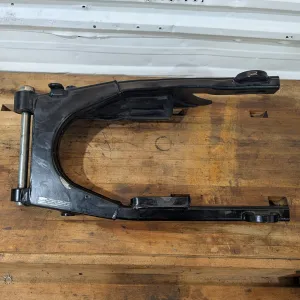USED - Sportster Swingarm - 00-03 - Black