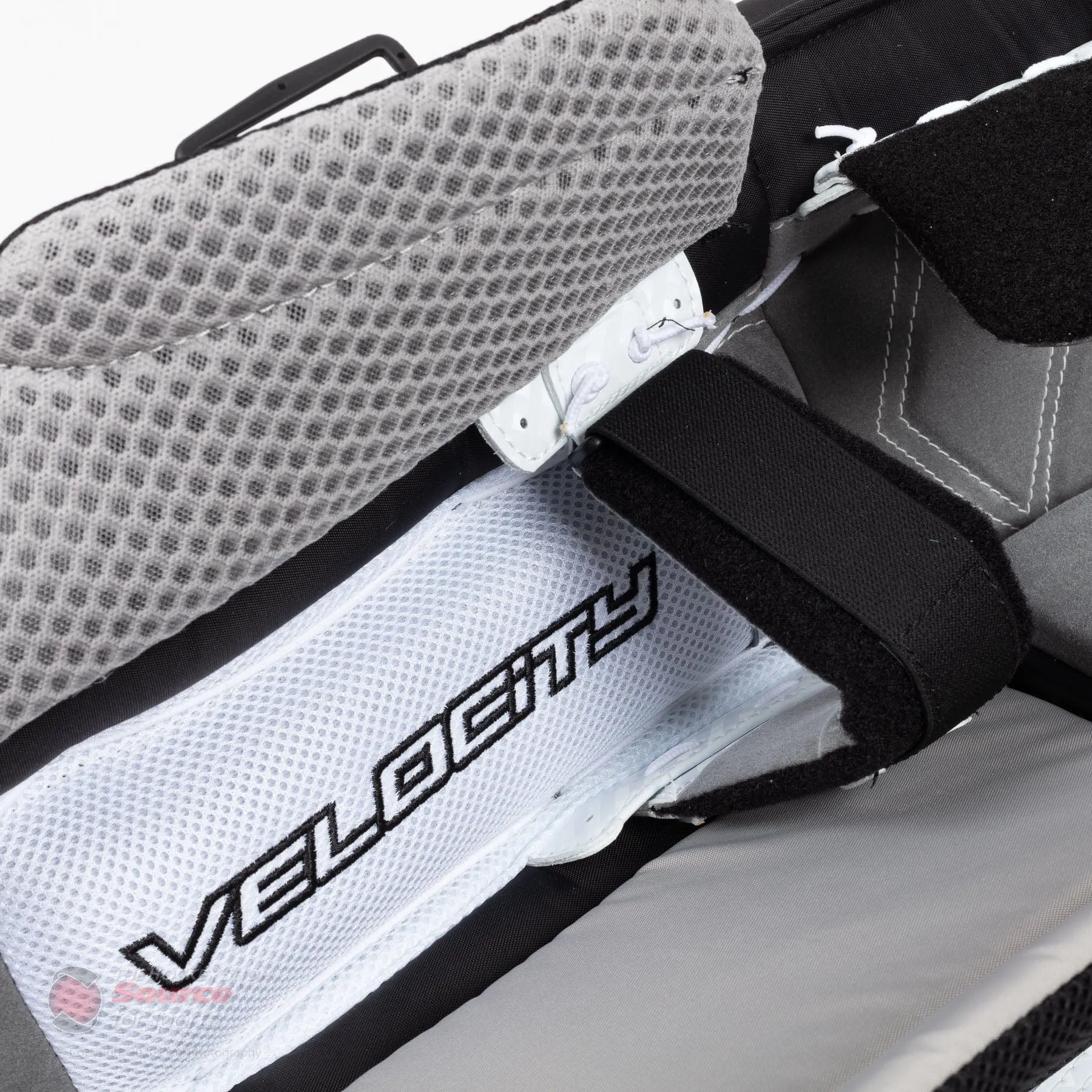 Vaughn Velocity V9 Intermediate Goalie Leg Pads