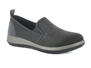 Women Sneakers WG43
