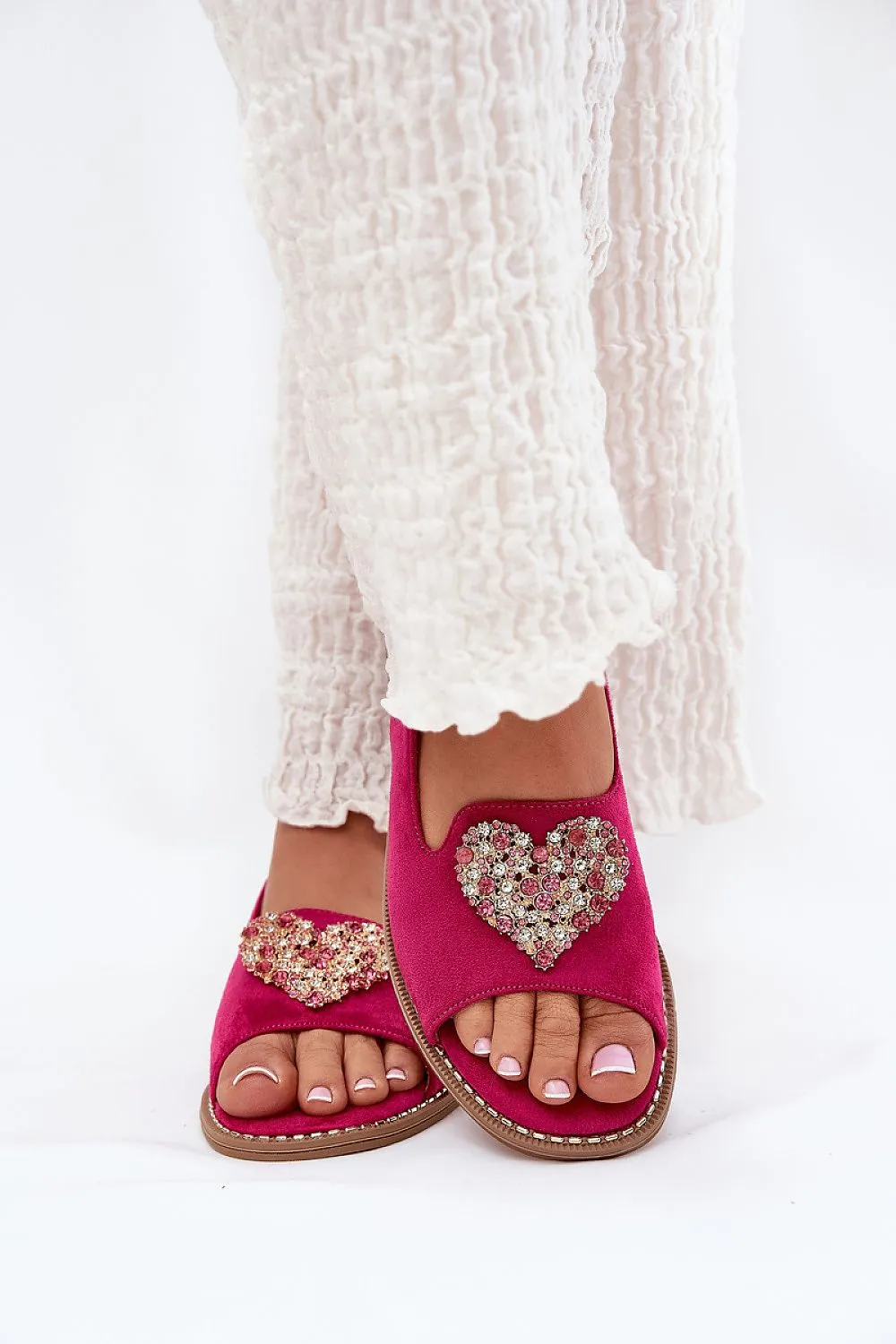 Women's flat heel decorative heart sandals