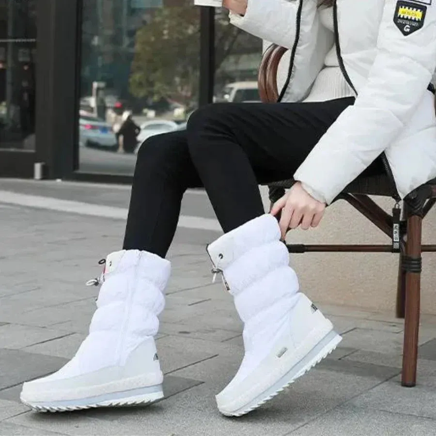 Women's Thaisa Ankle Boots: Winter Warmth